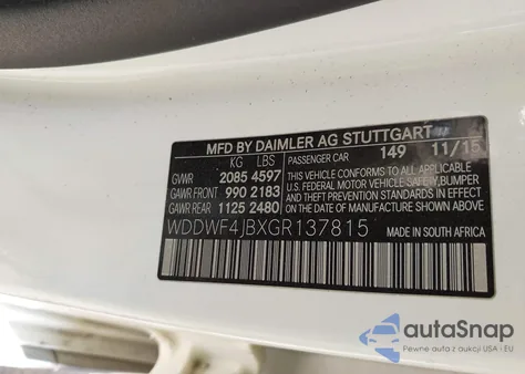 2016 Mercedes-Benz C 300 z USA, uszkodzony, nr VIN WDDWF4JBXGR137815